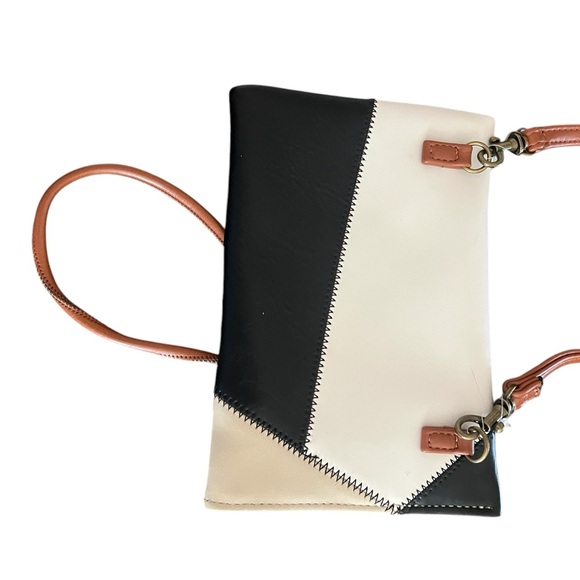 NWOT Universal Thread patchwork convertible wristlet crossbody bag tan black - Picture 9 of 14